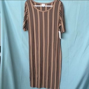 LuLaroe NWT Julia Dress. Size XL